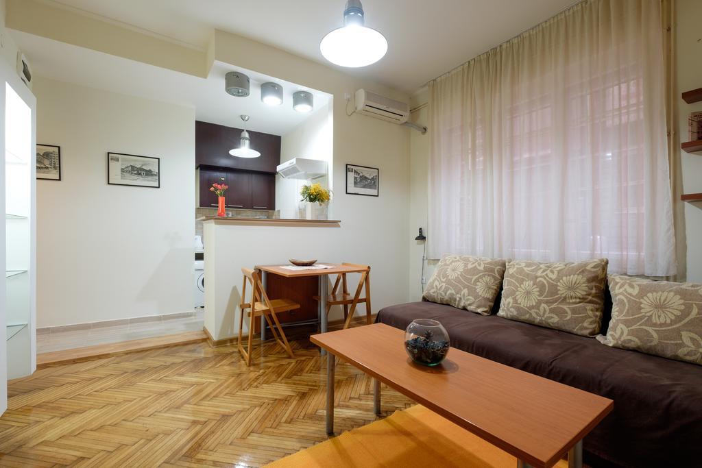 M&M Downtown Apartment Белград Стая снимка